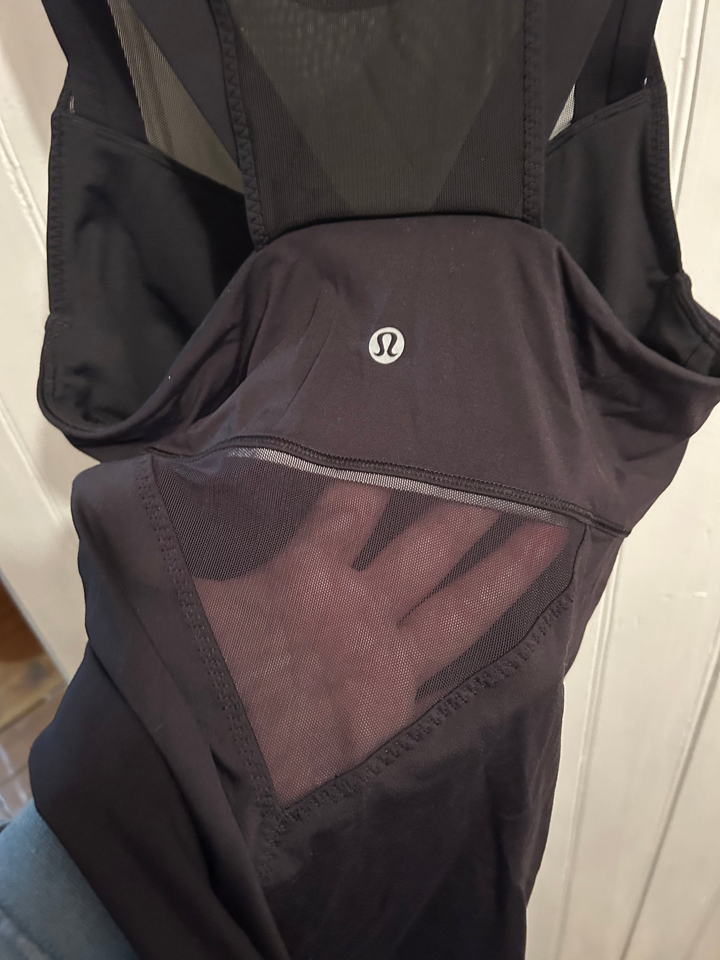 Lululemon 8 black athletic tank top