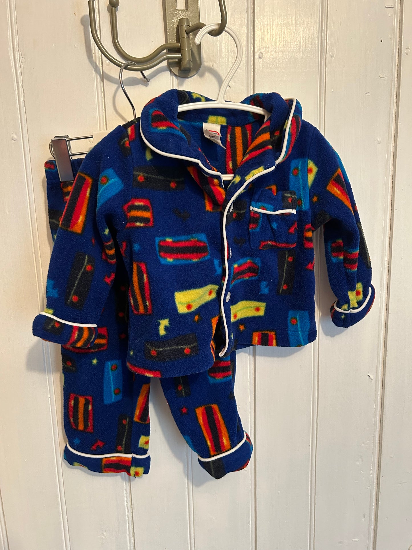 Vintage little tikes 6/12m skateboard fleece pj set