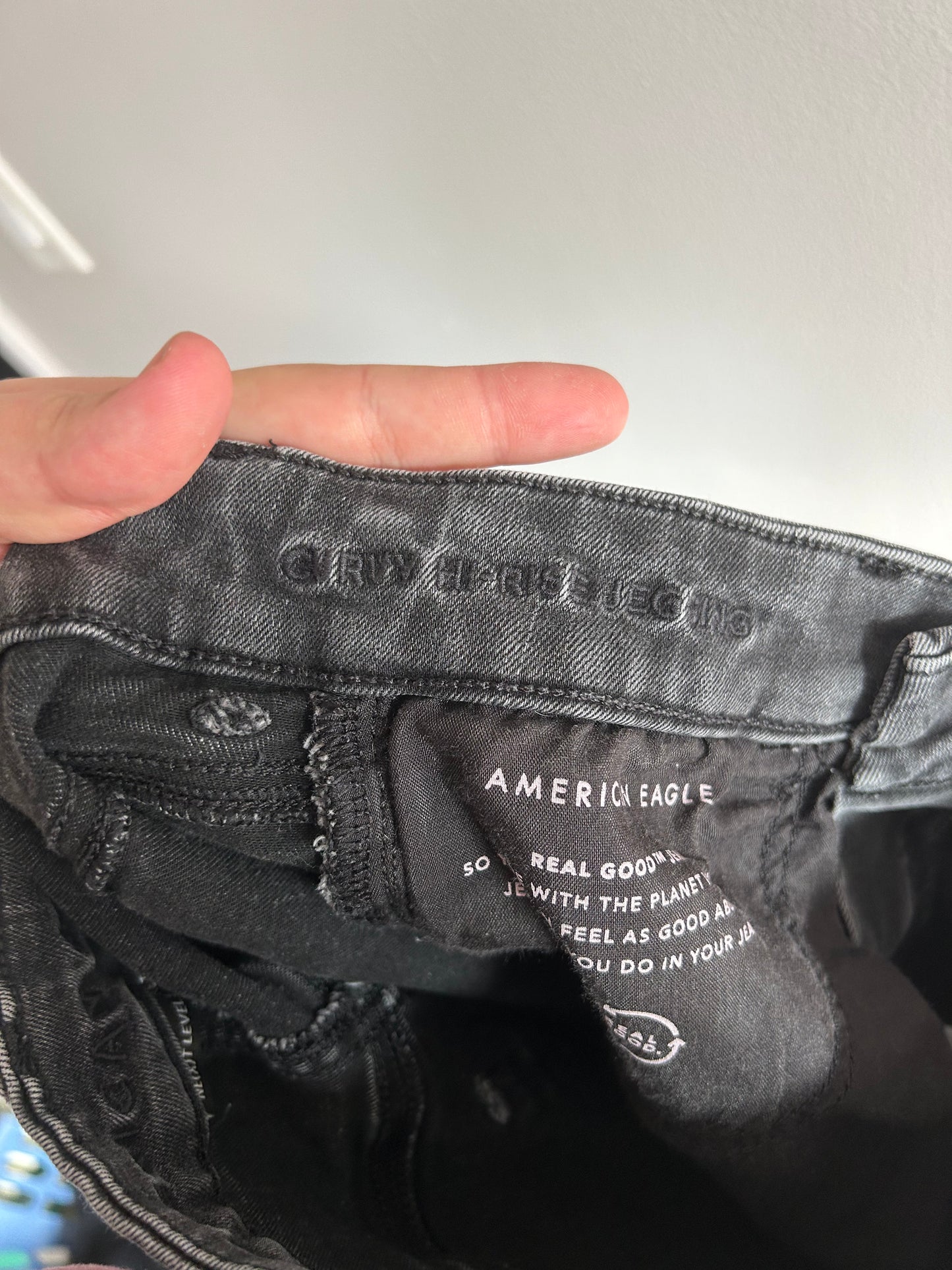 American eagle women’s 6 x-long curvy high rise skinny jeans