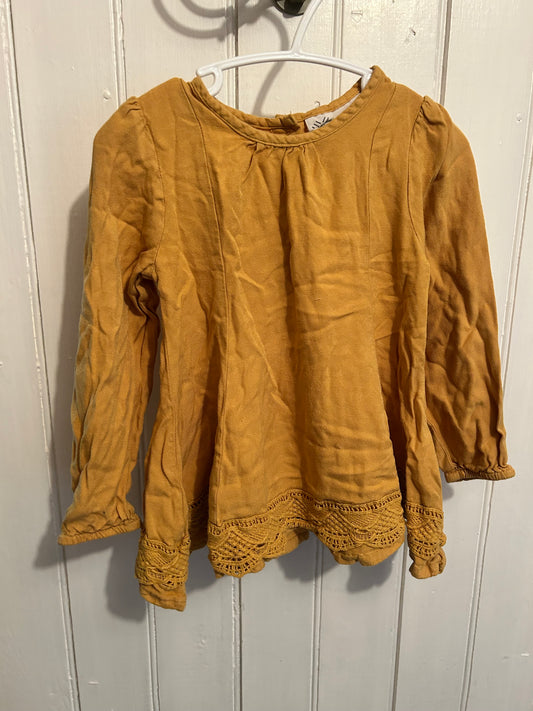 Artisan ny 4t yellow lace hem top