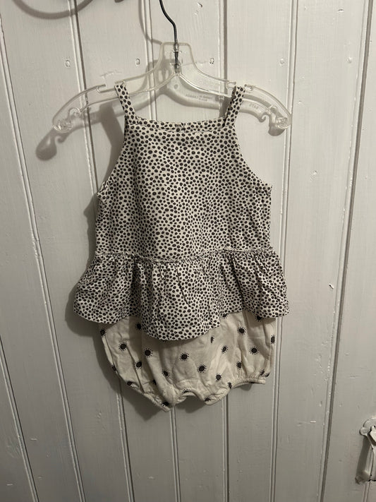 Gap 12/18m black & white polka dot romper