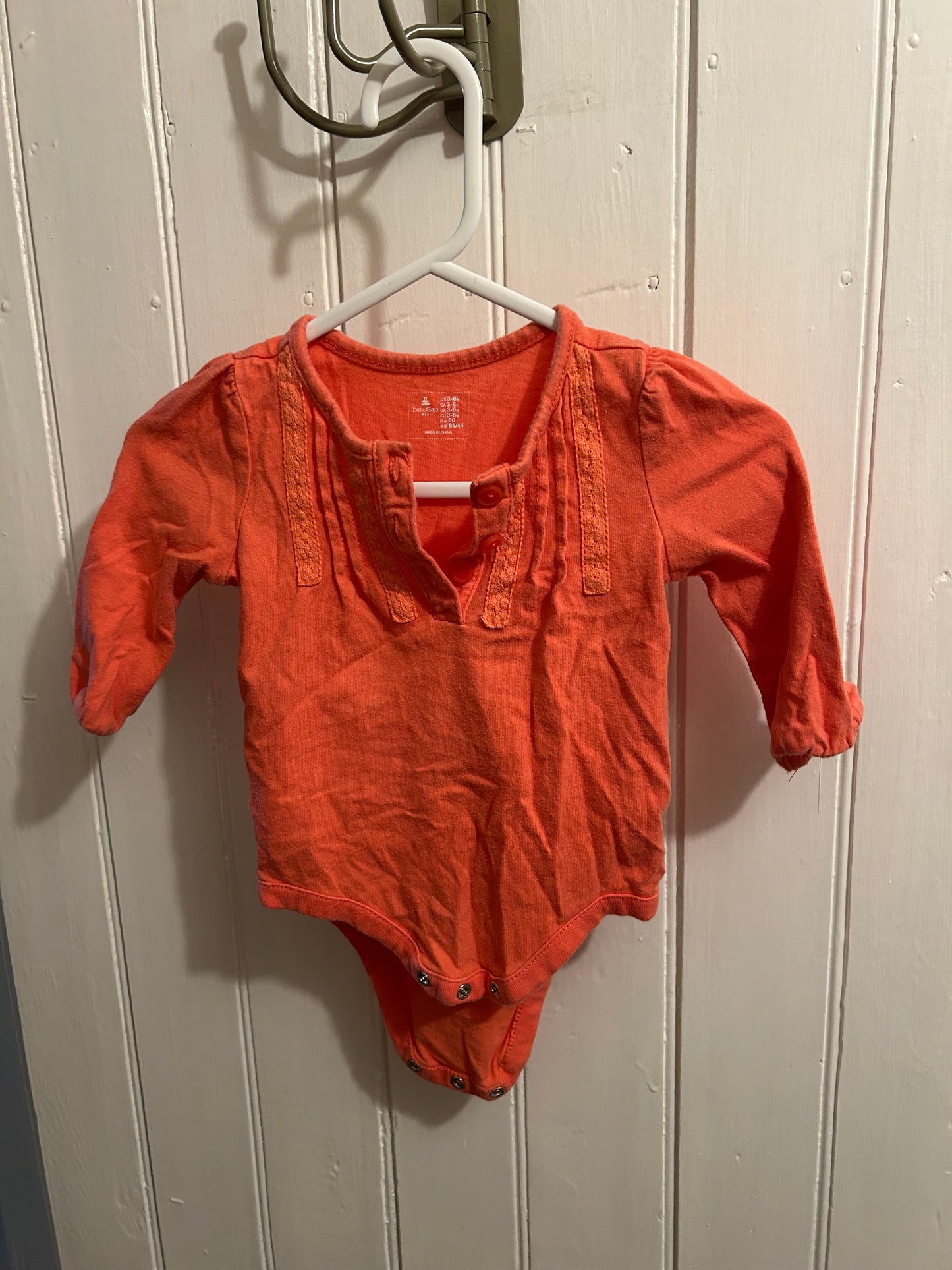 Gap 3/6m peach rouched onesie