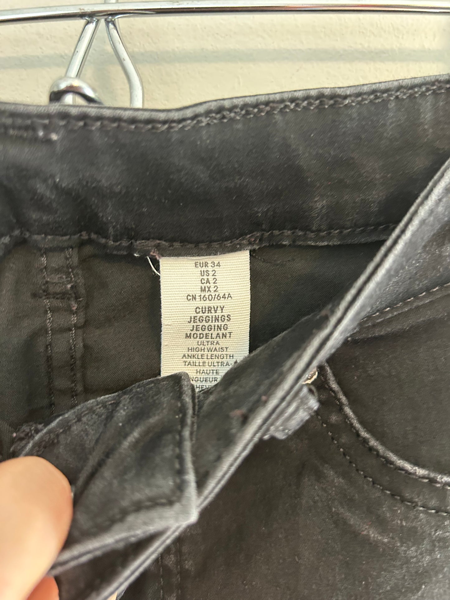 H&M & Denim women’s 2 black denim skinny jeans