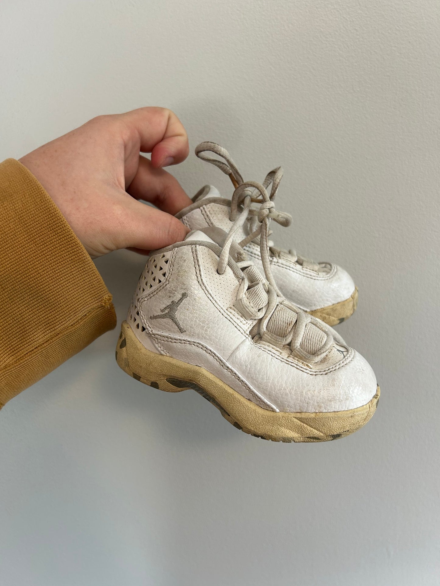 Jordan’s 6C white sneakers