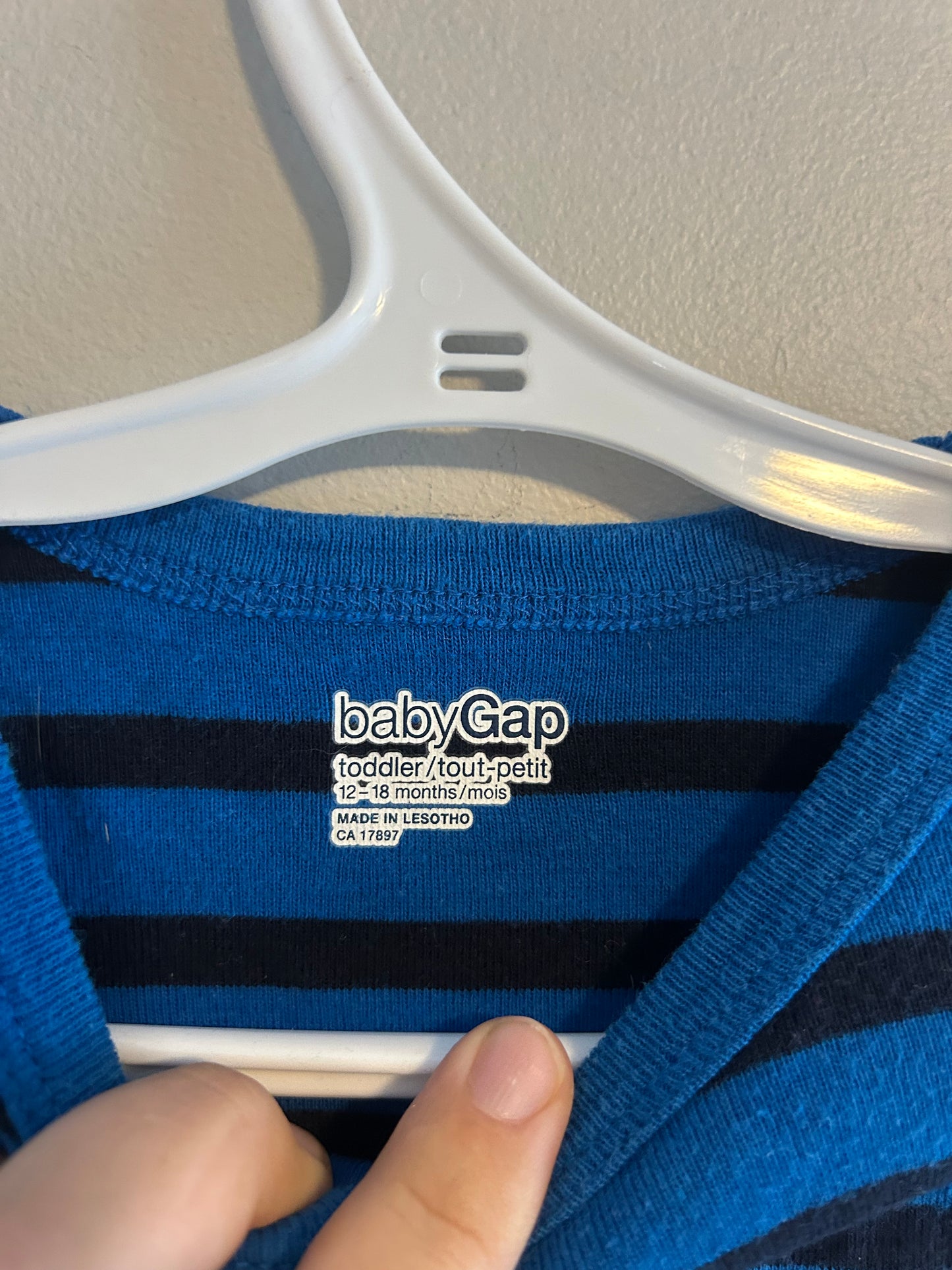 Gap 12/18m blue & black striped long sleeve shirt