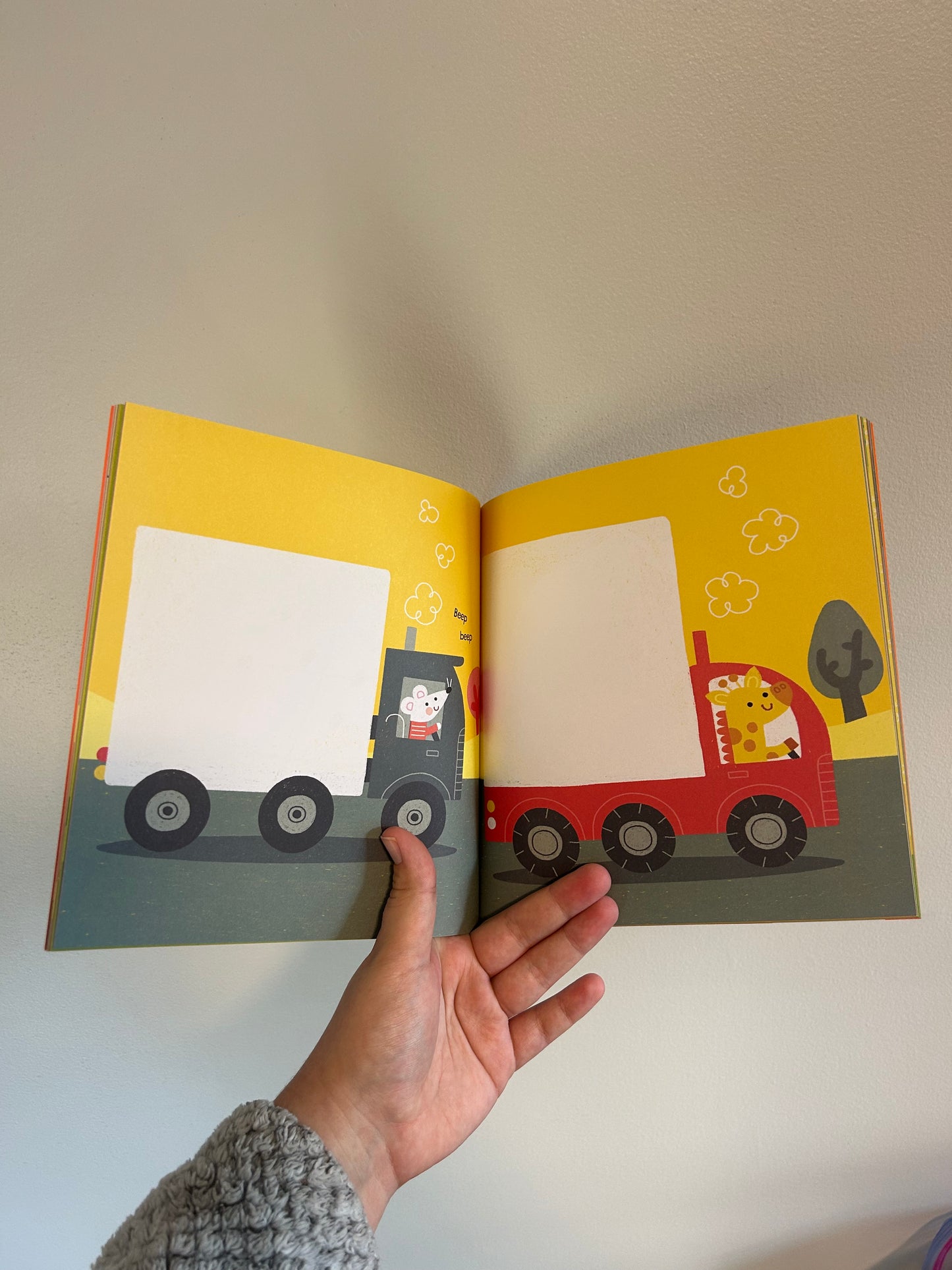 NEW usborne colouring book