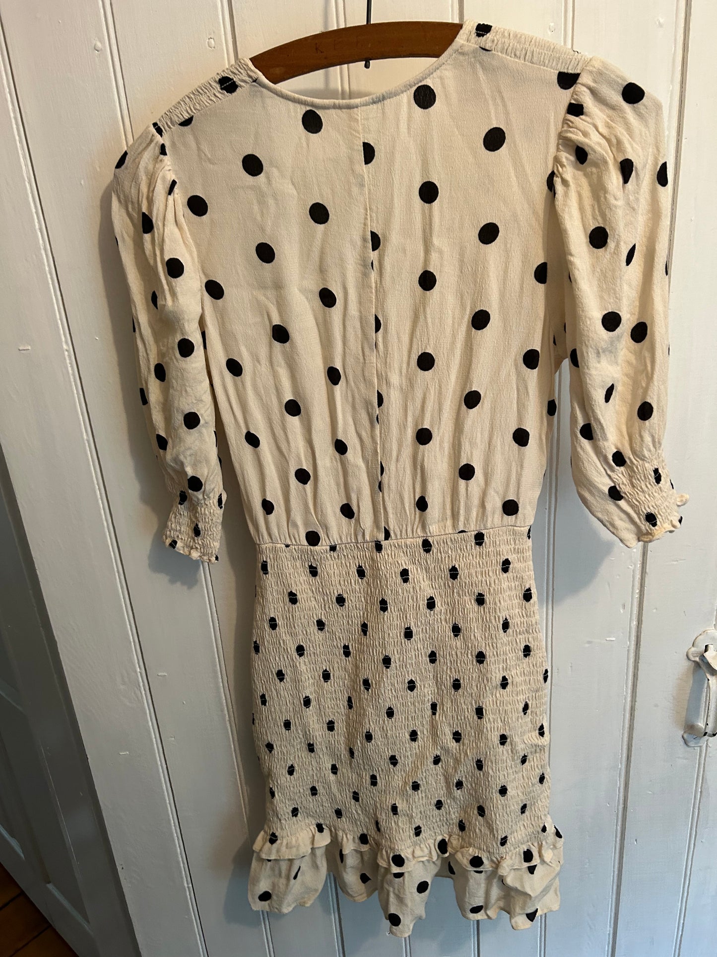 H&M xs polka dot vneck scrunch dress