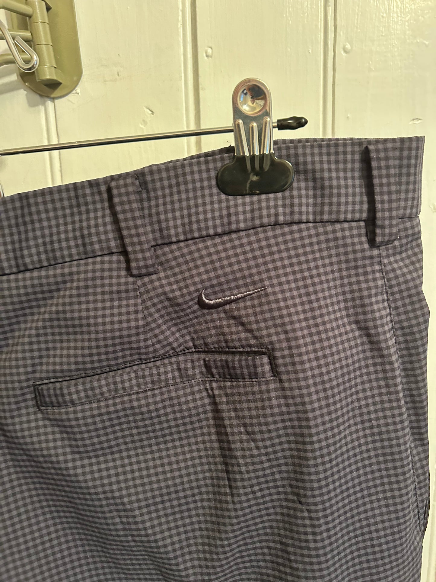 Nike men’s 40x32 black checkered golf pants