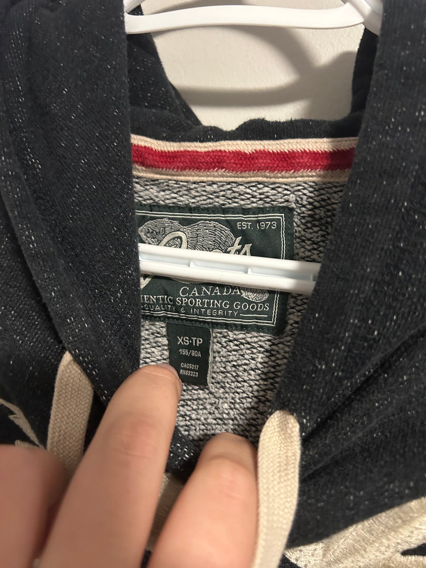 Roots women’s xs black hoodie