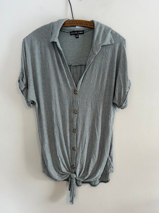 Kim & cami small green striped button up twist tie hem top