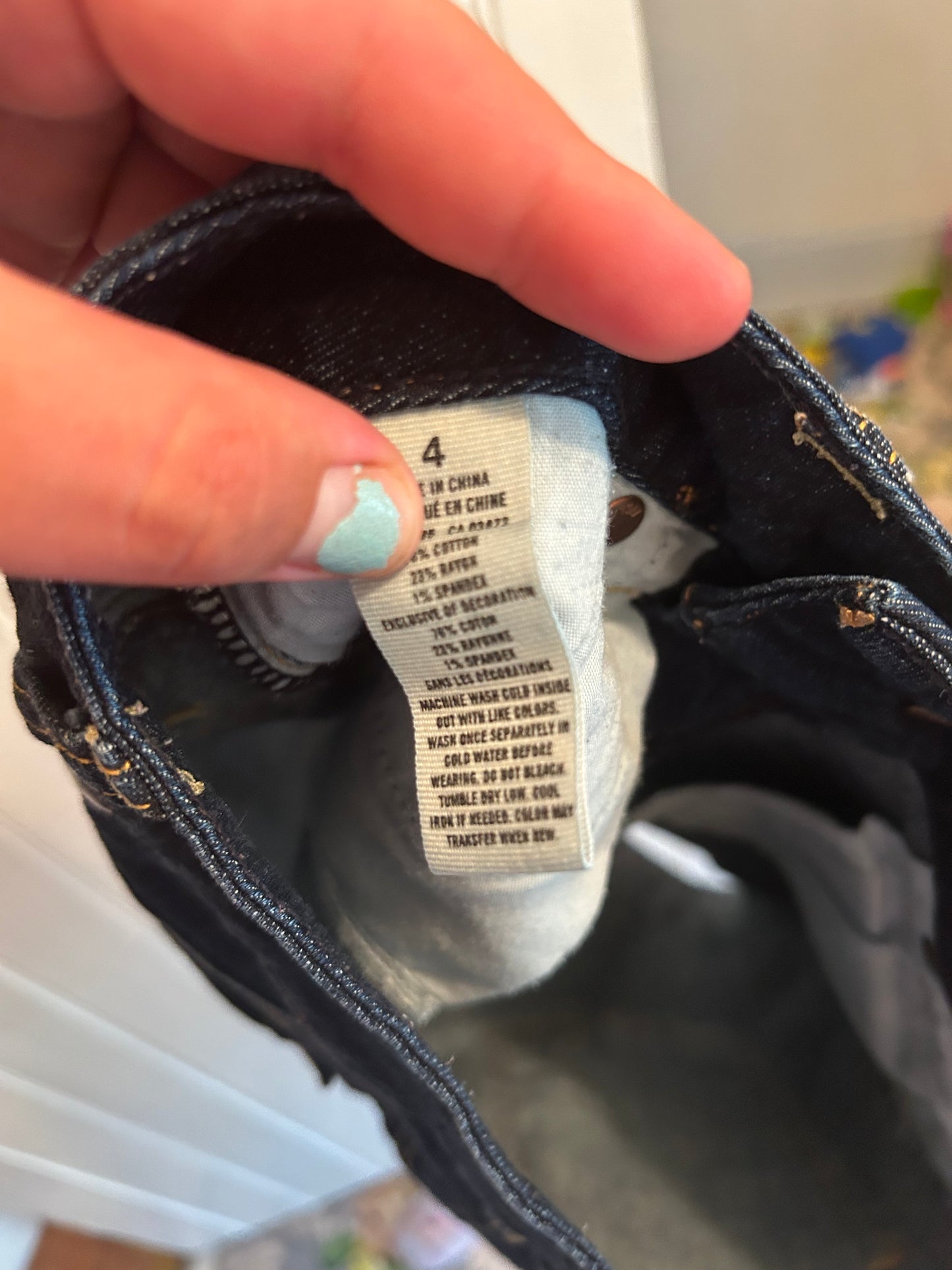 American eagle 4 dark wash denim shorts