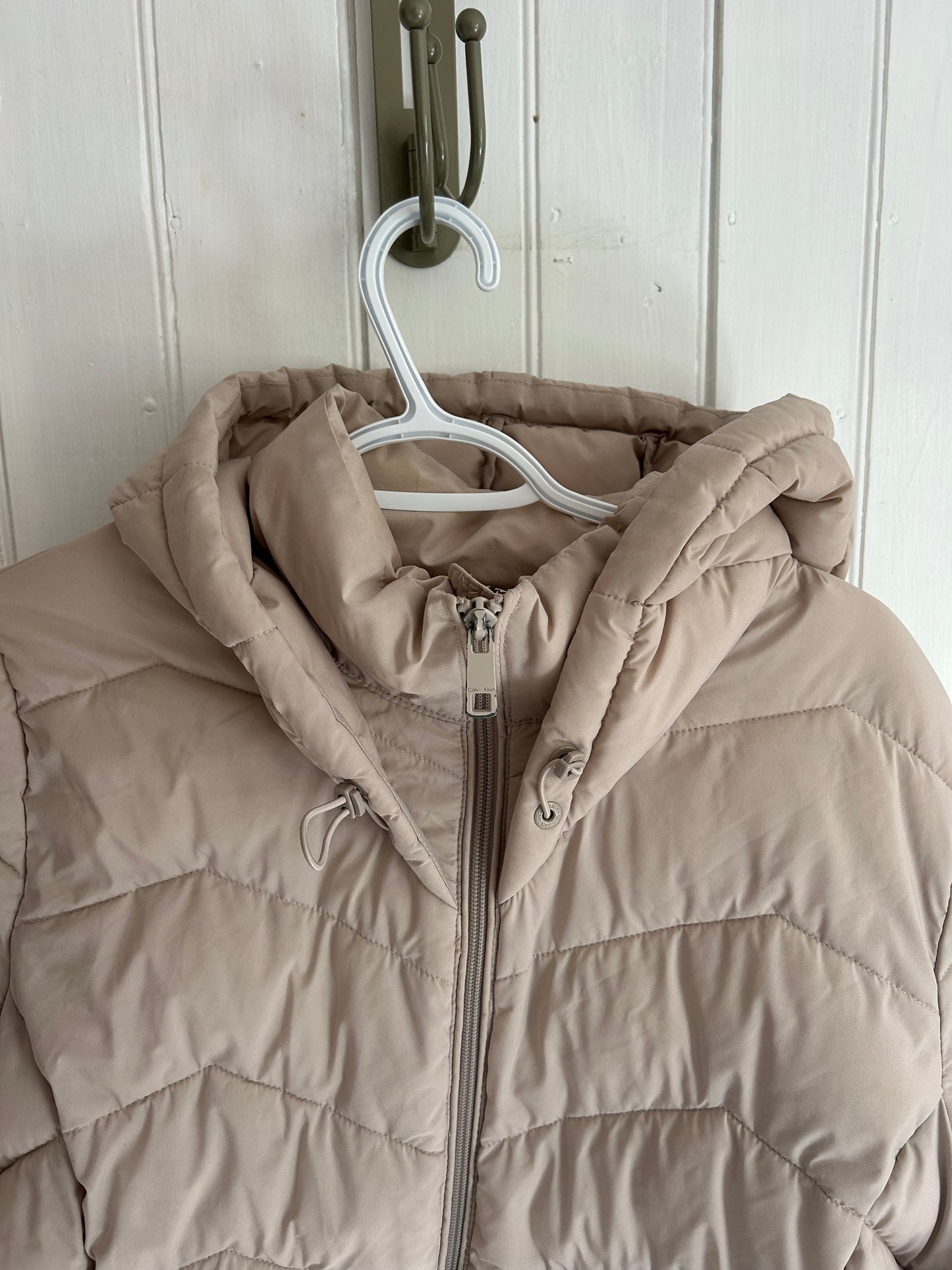 Calvin Klein xl tan puffer winter jacket