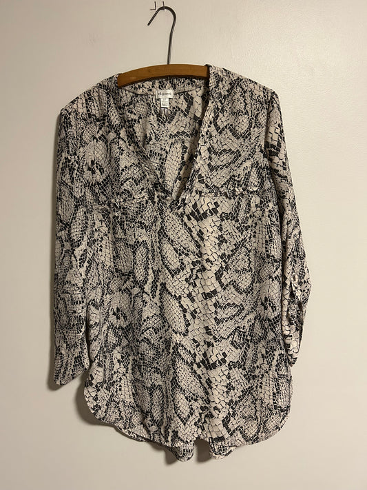 Dynamite large grey snake print blouse
