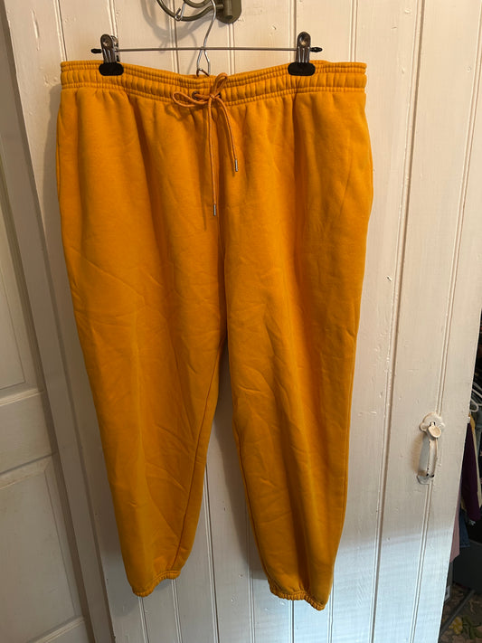 Cozi xl yellow sweatpants