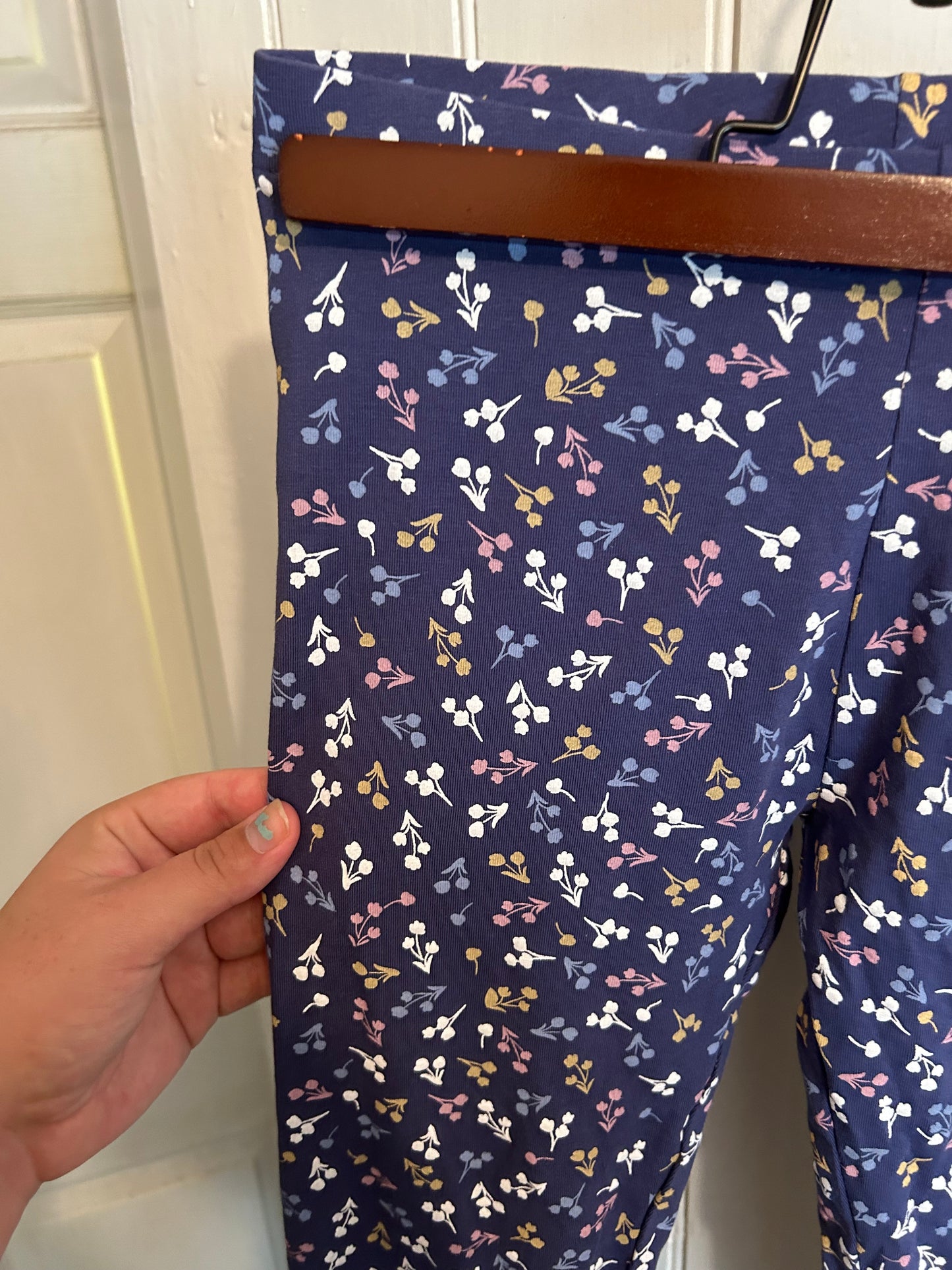 Joe fresh youth 10/12 purple floral leggings