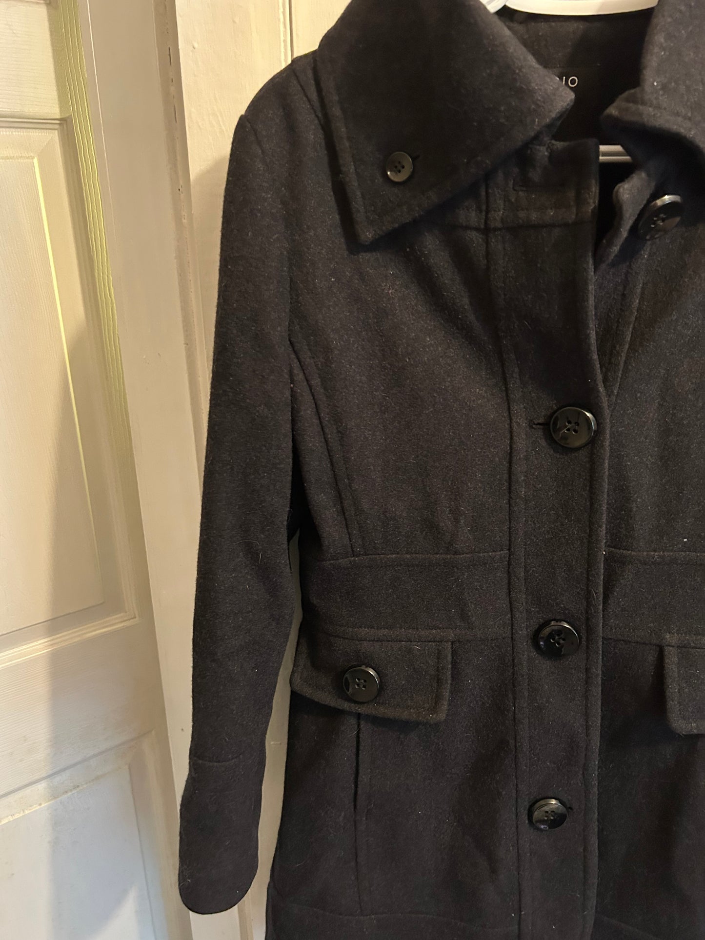 Studio by Liz Claiborne 4 black felt pea coat