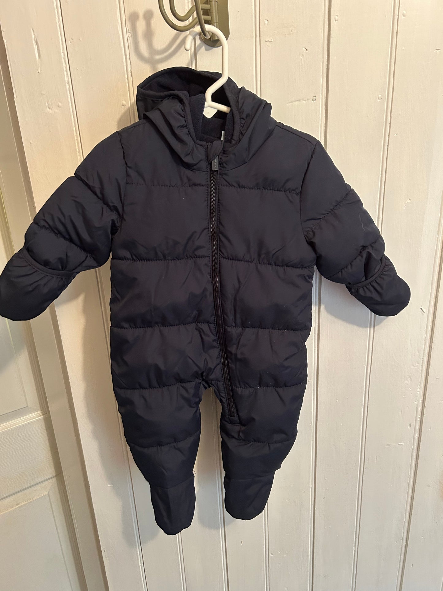 Old navy 3/6m navy snowsuit
