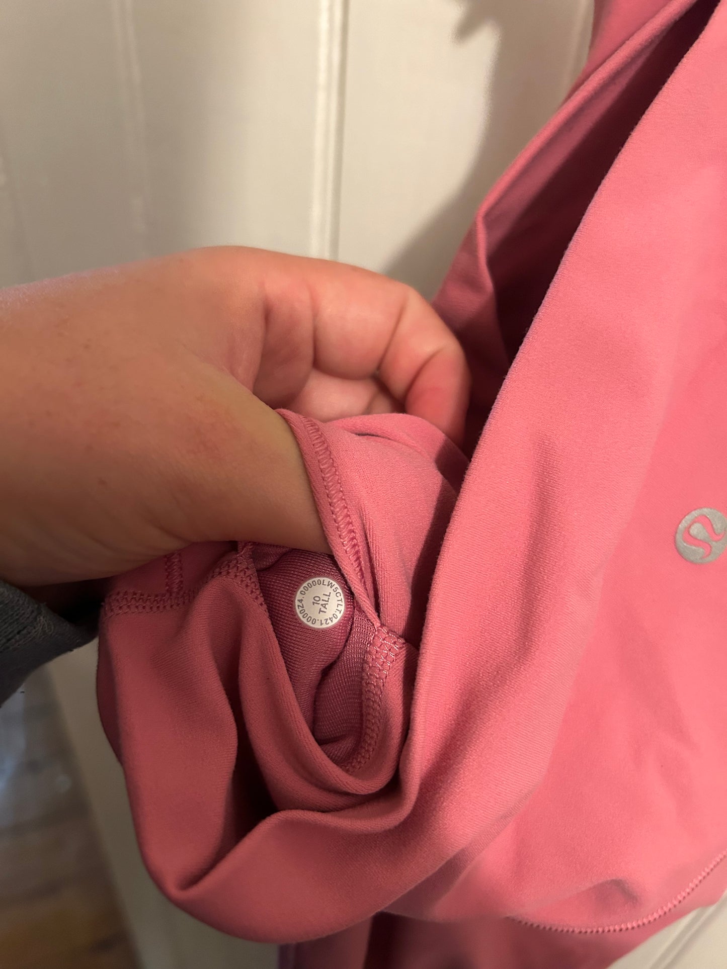 Lululemon 10 TALL pink leggings