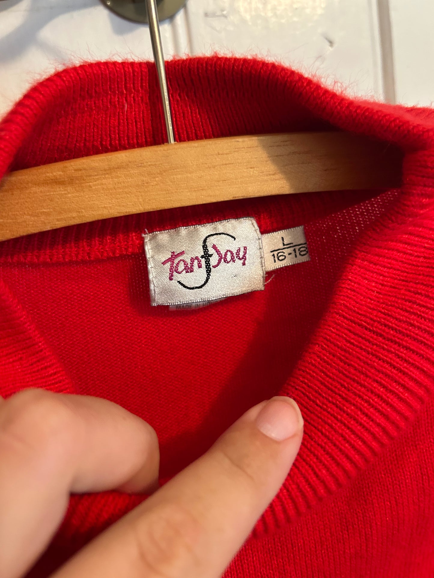 Vintage Tanjay large red knit sweater