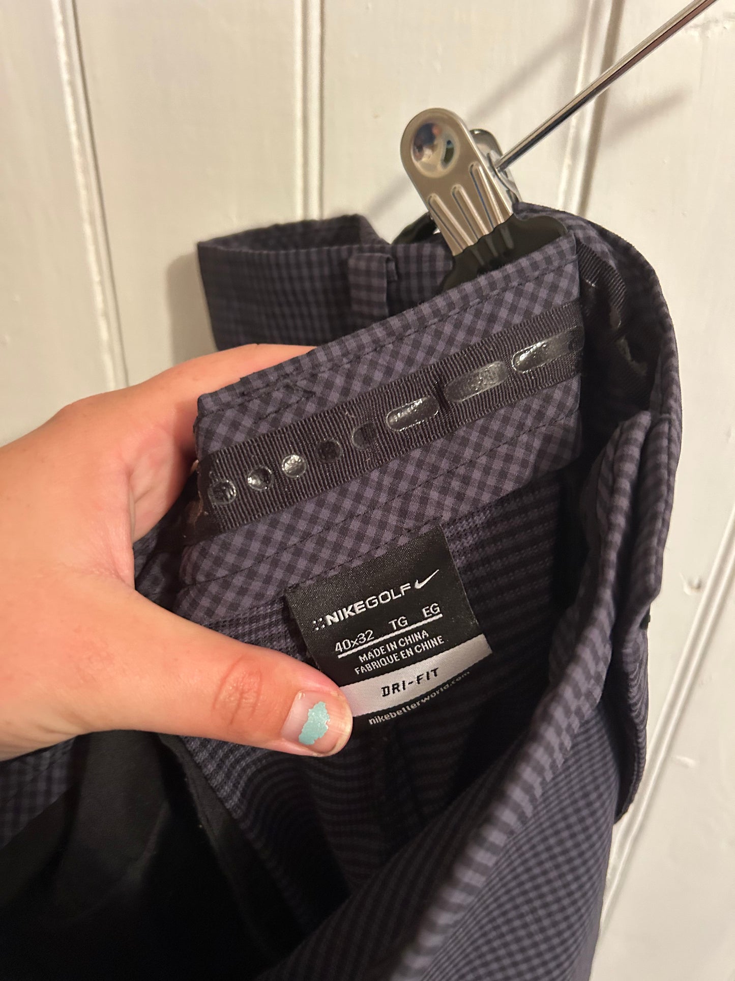 Nike men’s 40x32 black checkered golf pants