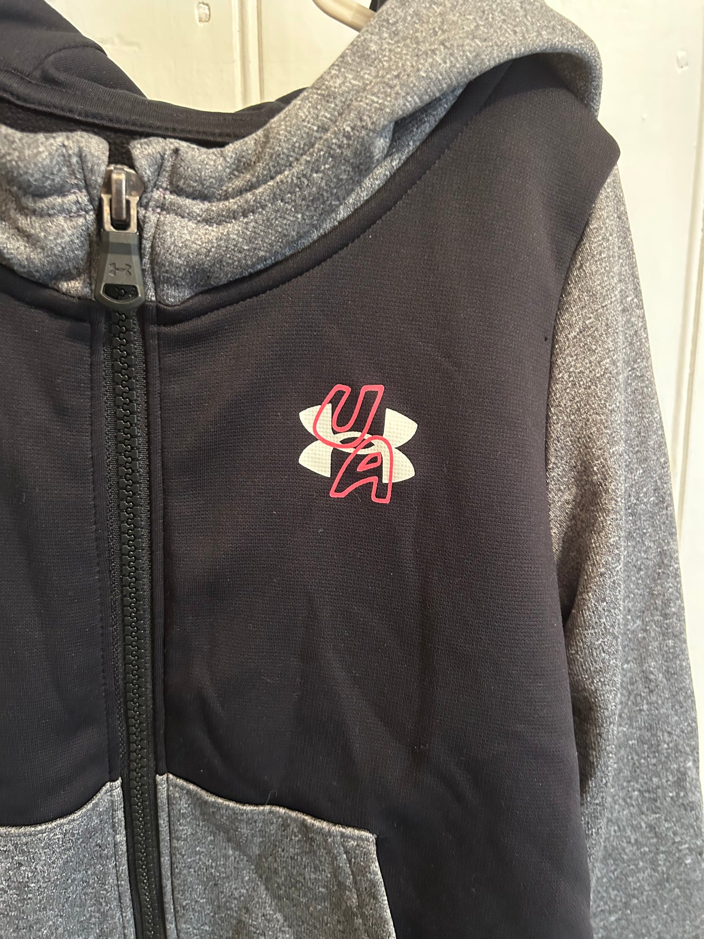 Under armour girls small black & grey zip up hoodie