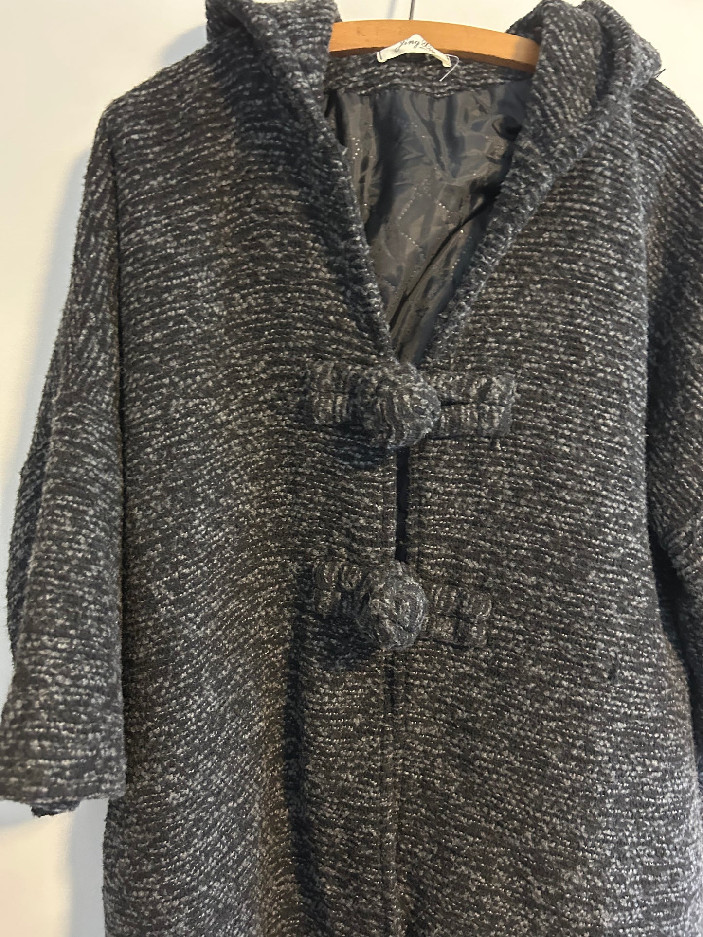 Jing xiu xl black knit 3/4 length sleeve hooded jacket