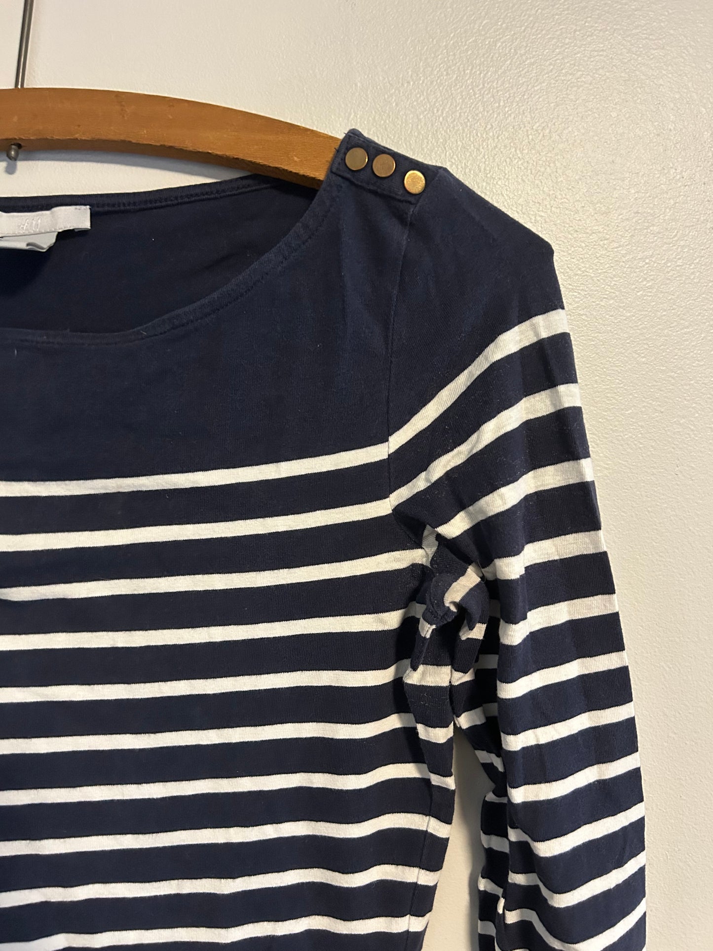 H&M xs navy & white striped top