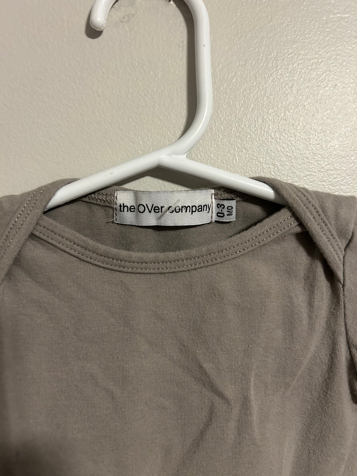 Over company 0/3m grey knot gown