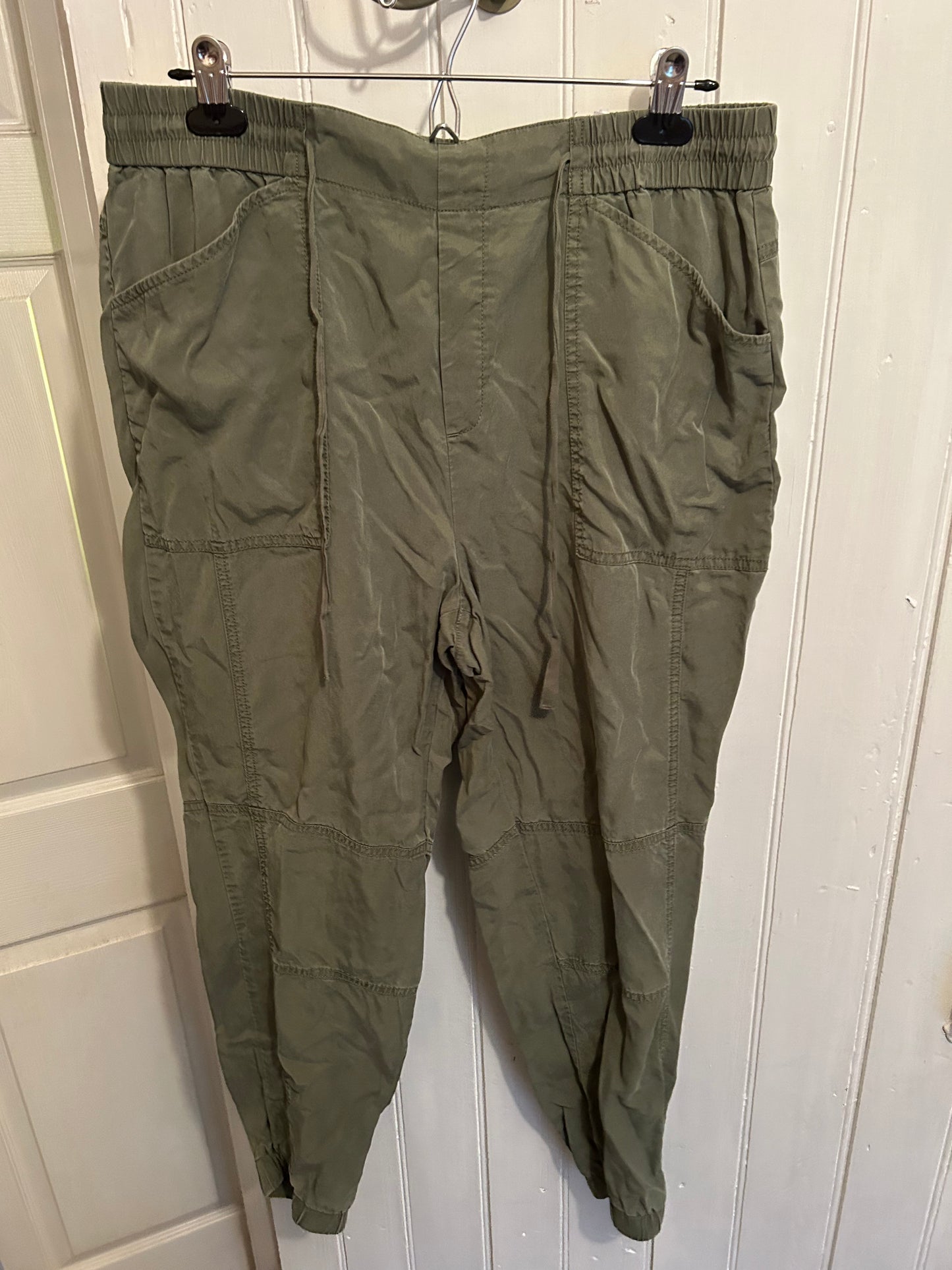 Banana Republic large green khaki joggers