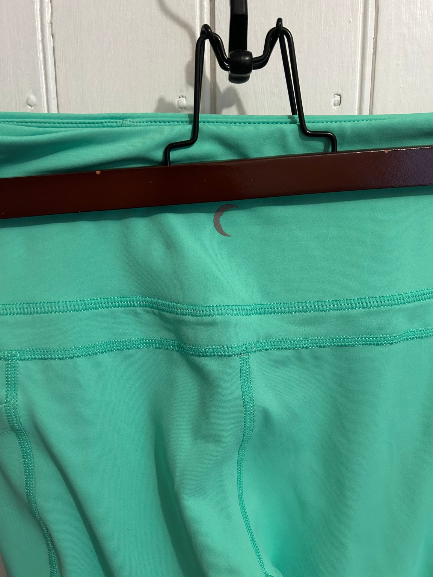 Zyia women’s 6/8 green 7/8 leggings