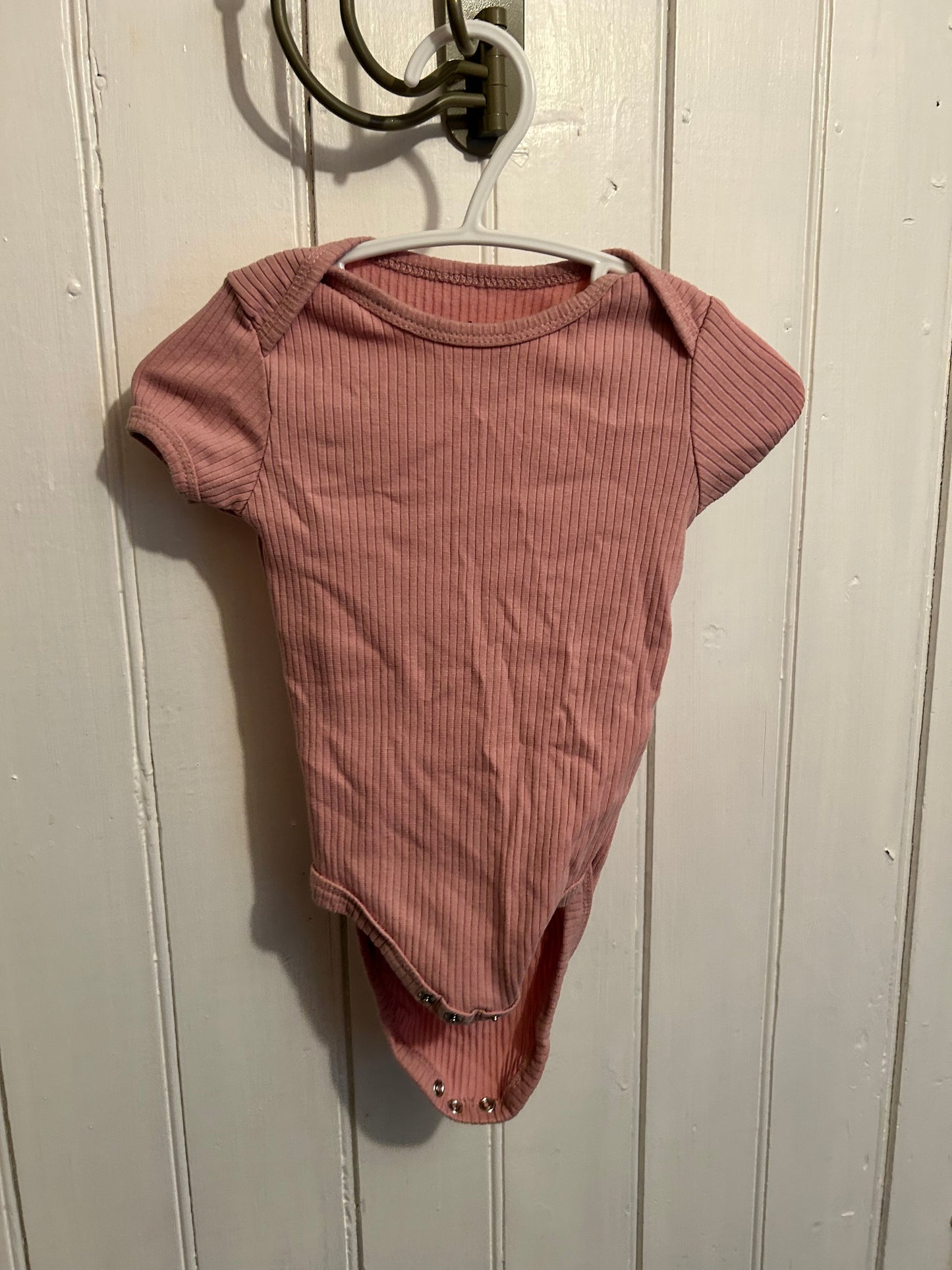 Chick pea 3/6m pink ribbed onesie