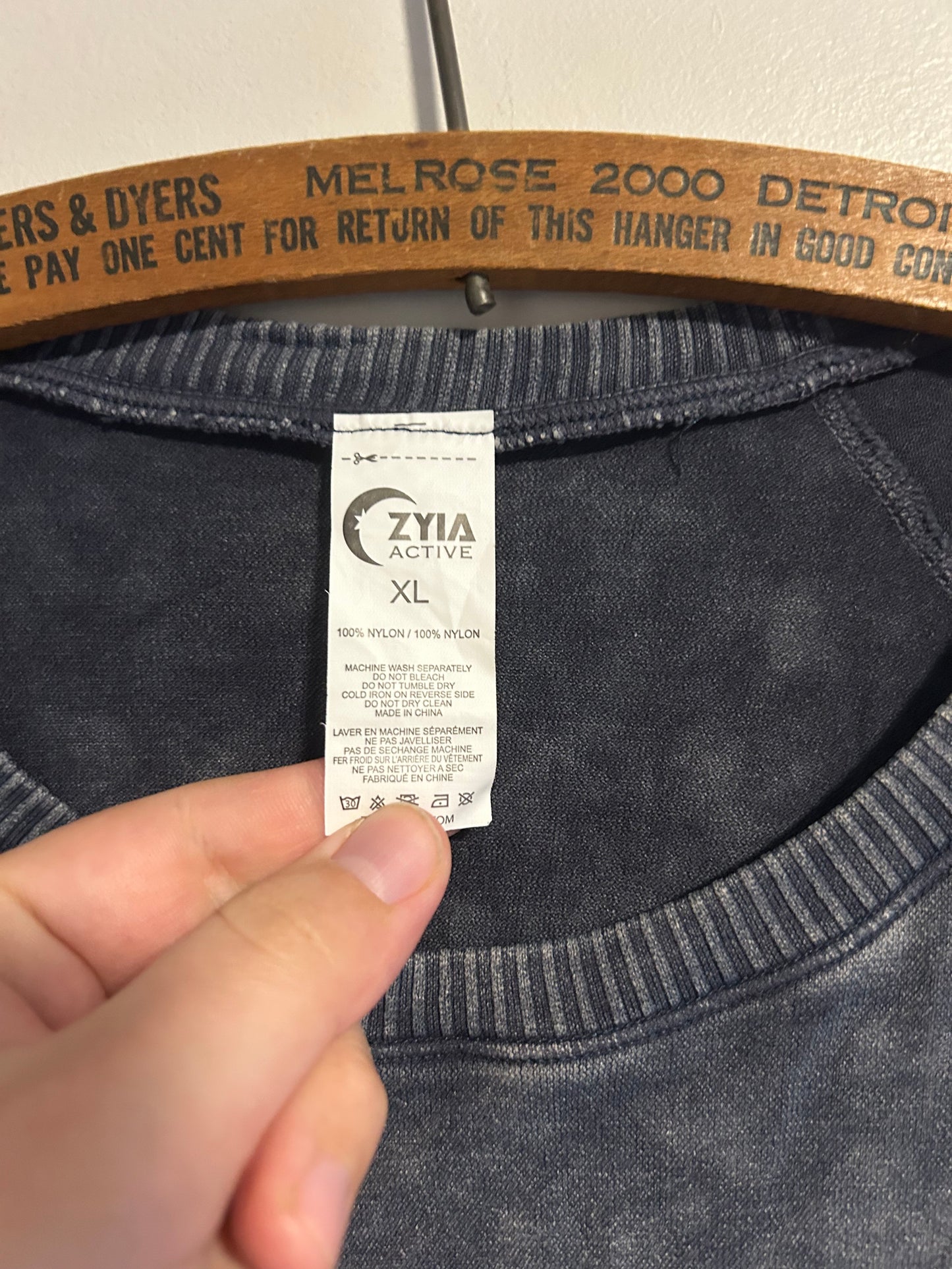 Zyia xl grey athletic crop top