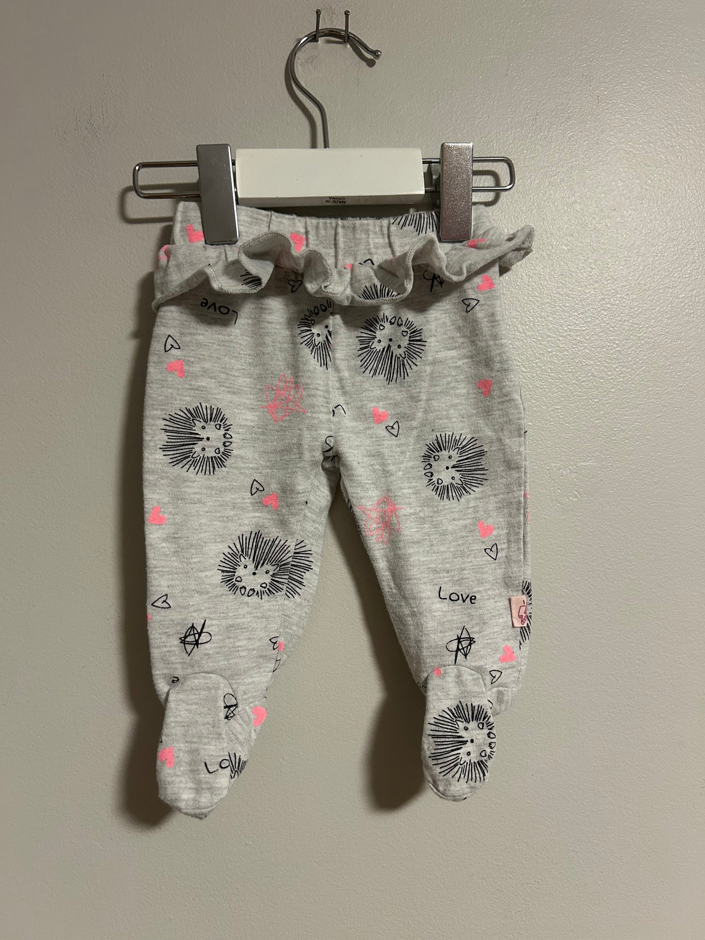 Mini hero newborn grey hedgehog footed pants