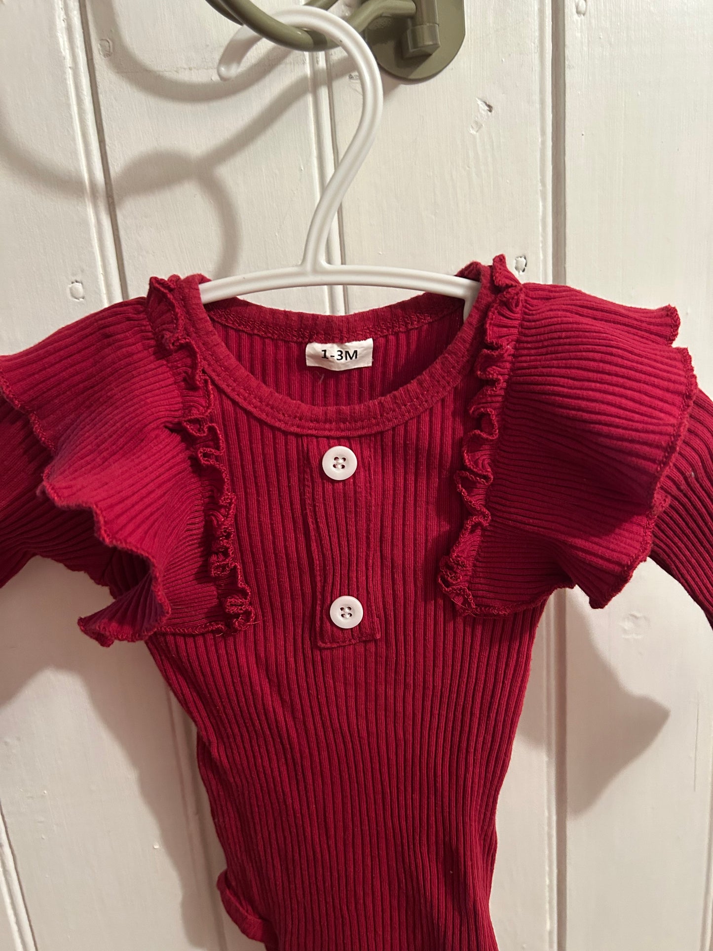 1-3m red ribbed ruffle onesie
