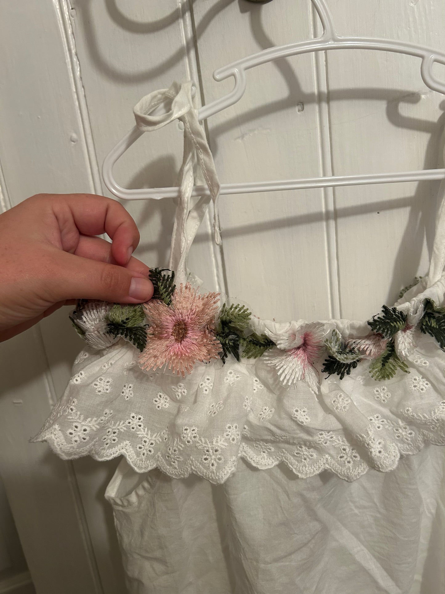 Humor bear girls small white floral lace tank top