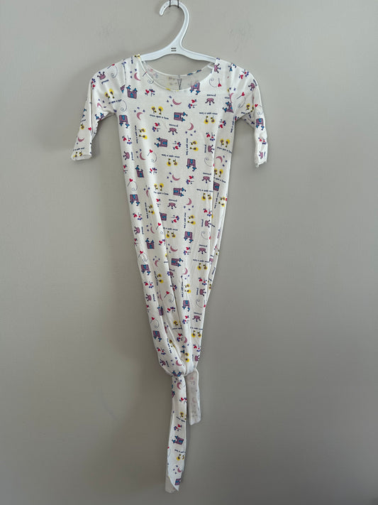 NEW handmade 0/6m princess knot gown