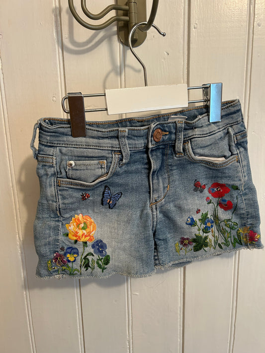 H&M 4/5 floral denim shorts
