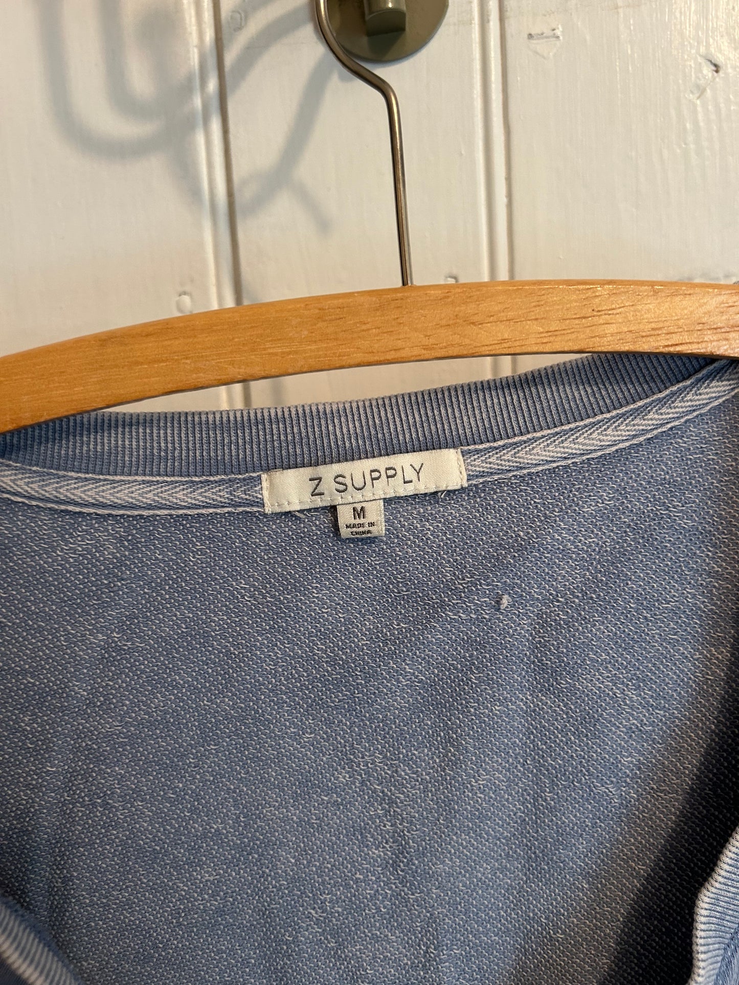 Z supply medium blue vneck cropped sweater