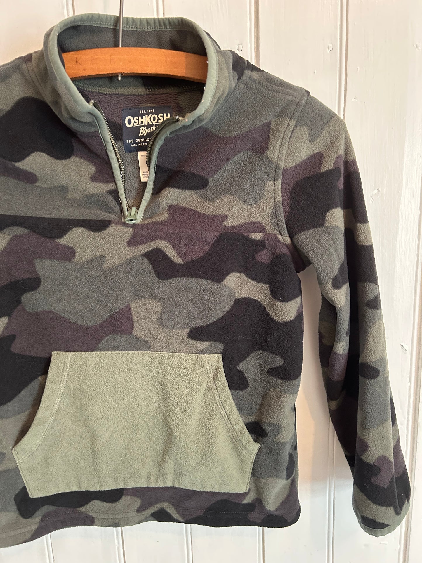 Oshkosh 8 green camo fleece quarter zip sweater