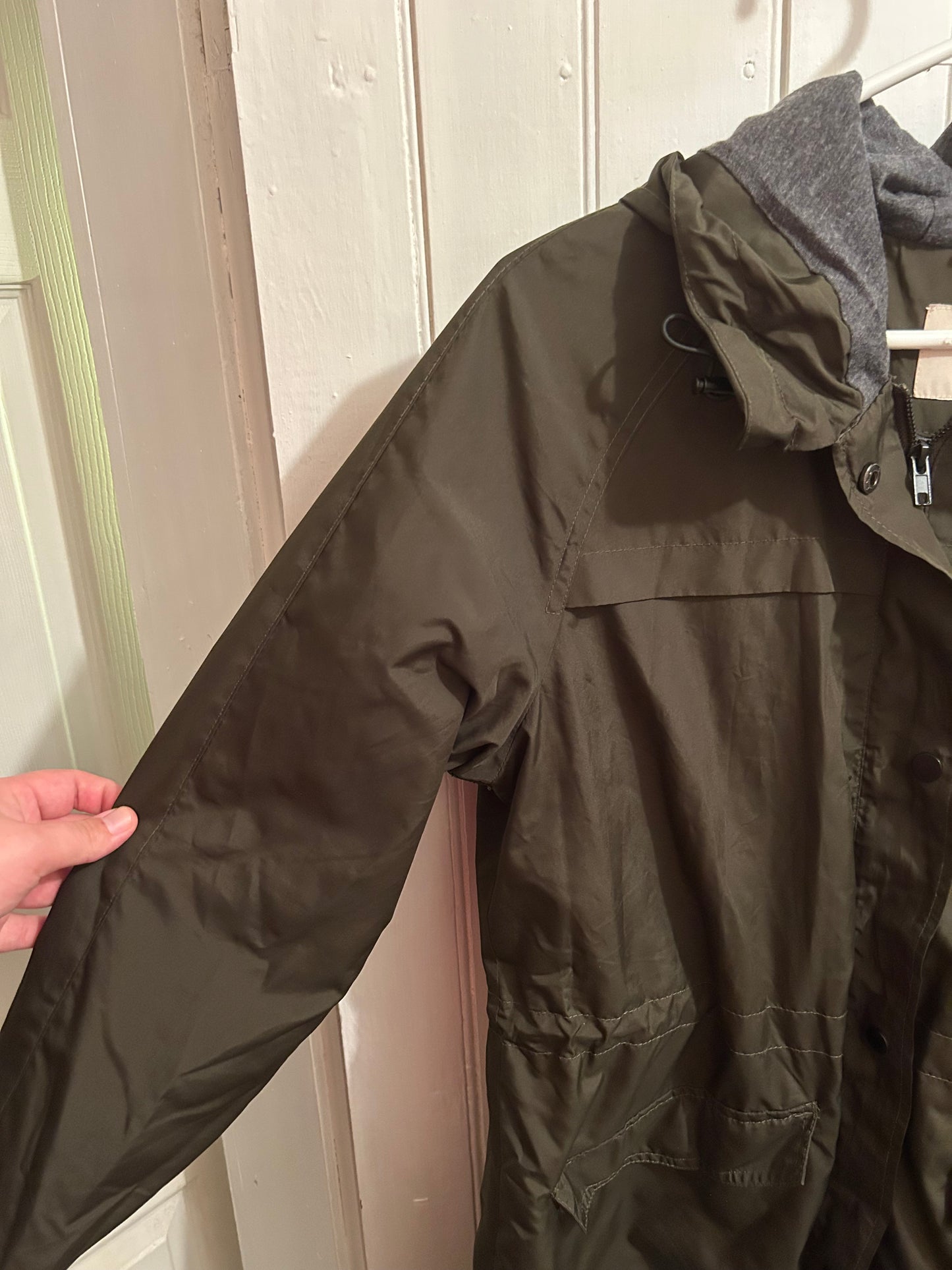 A new day large dark olive green windbreaker jacket