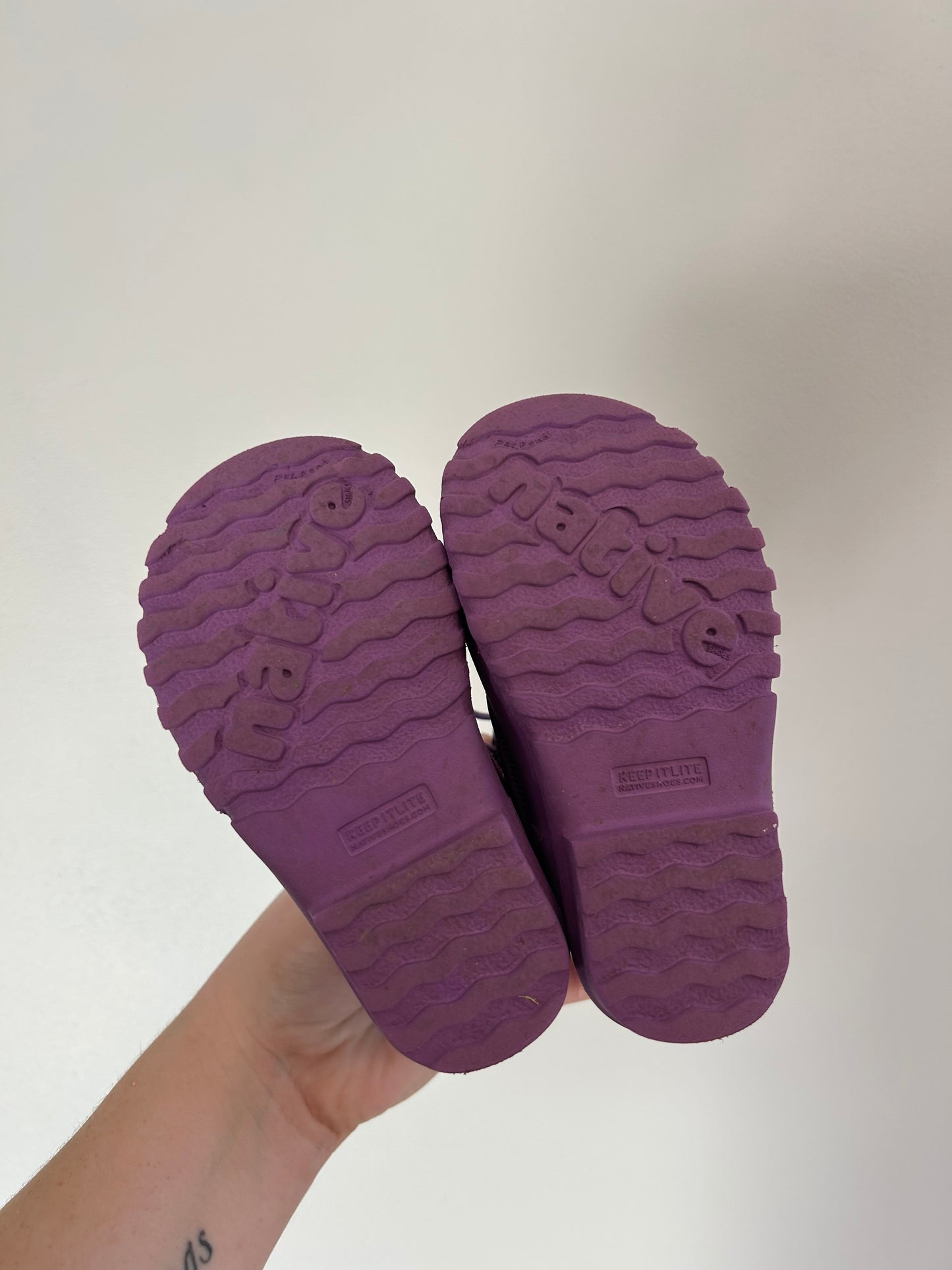 Native c6 purple boots