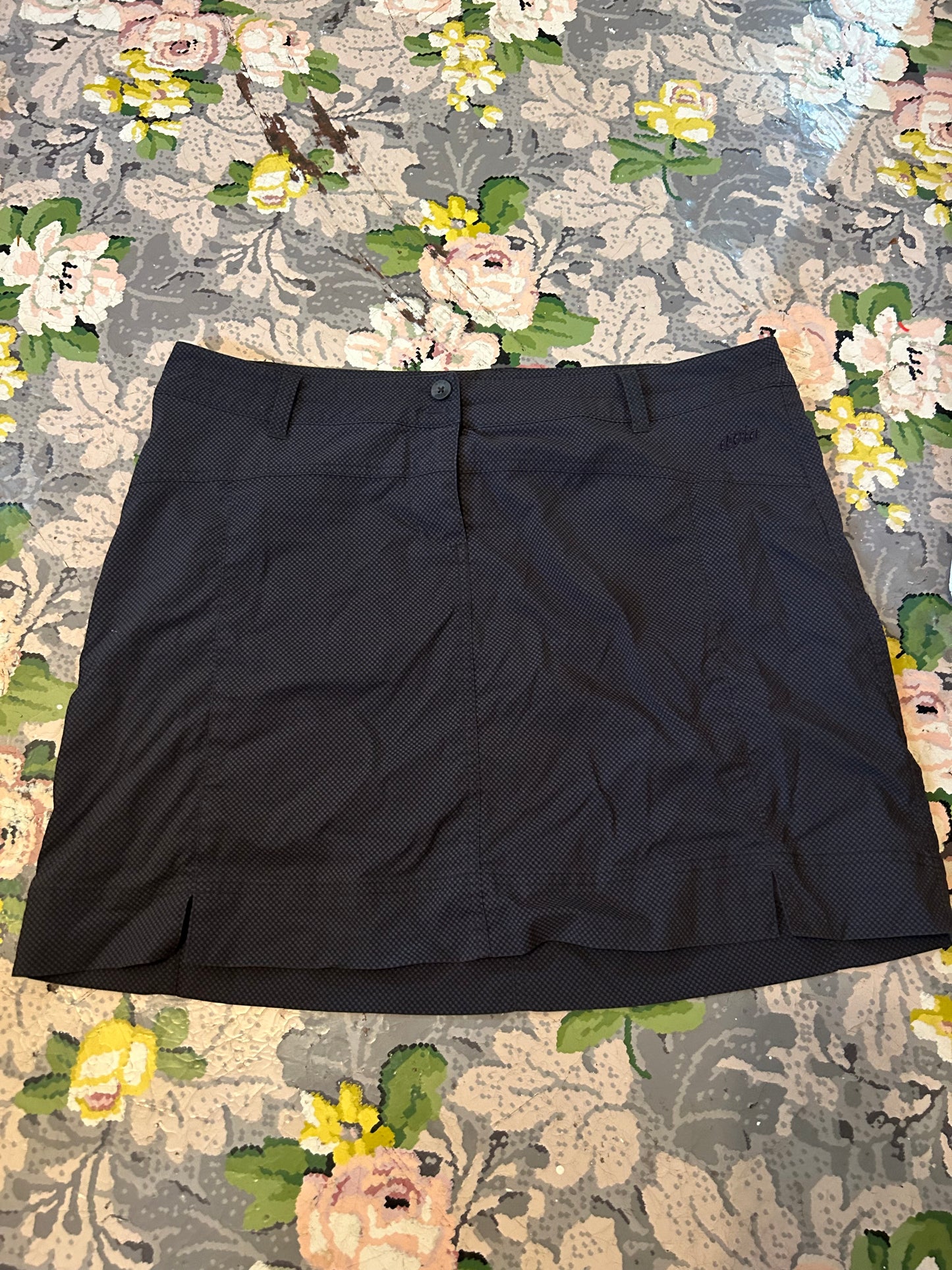 Avia large black checkered athletic skirt