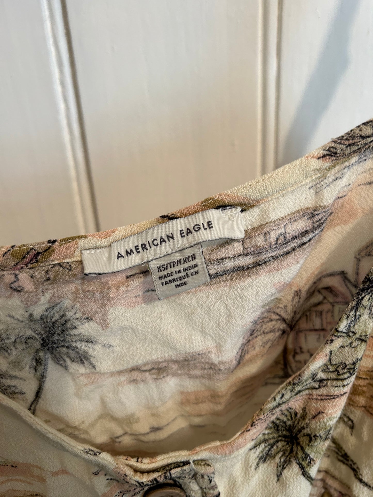 American eagle xs tan Hawaiian crop top