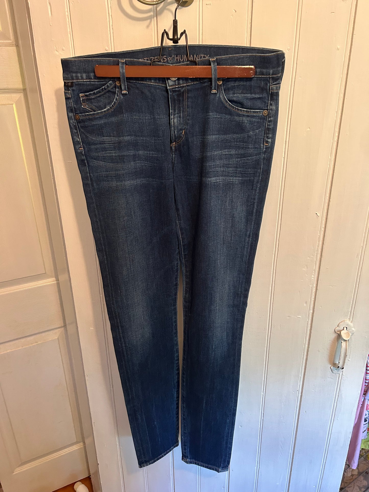 Citizen of humanity 30 medium wash low rise skinny jeans