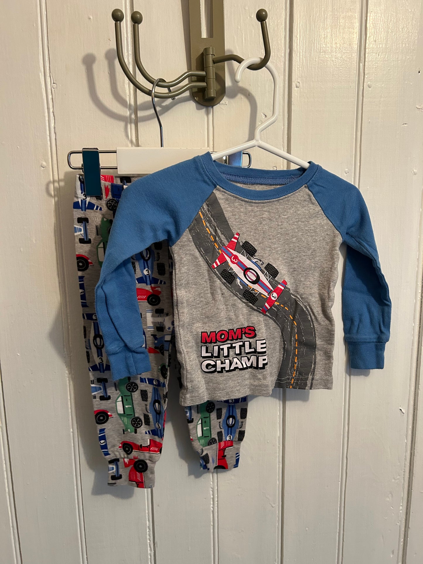 The children’s place 6/9m race car sleep set