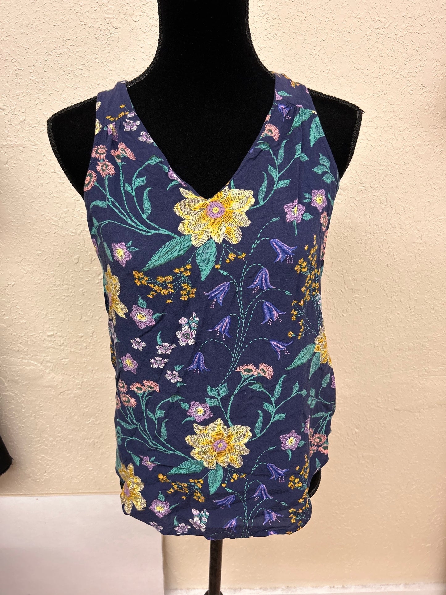 Old navy xs purple floral tank top