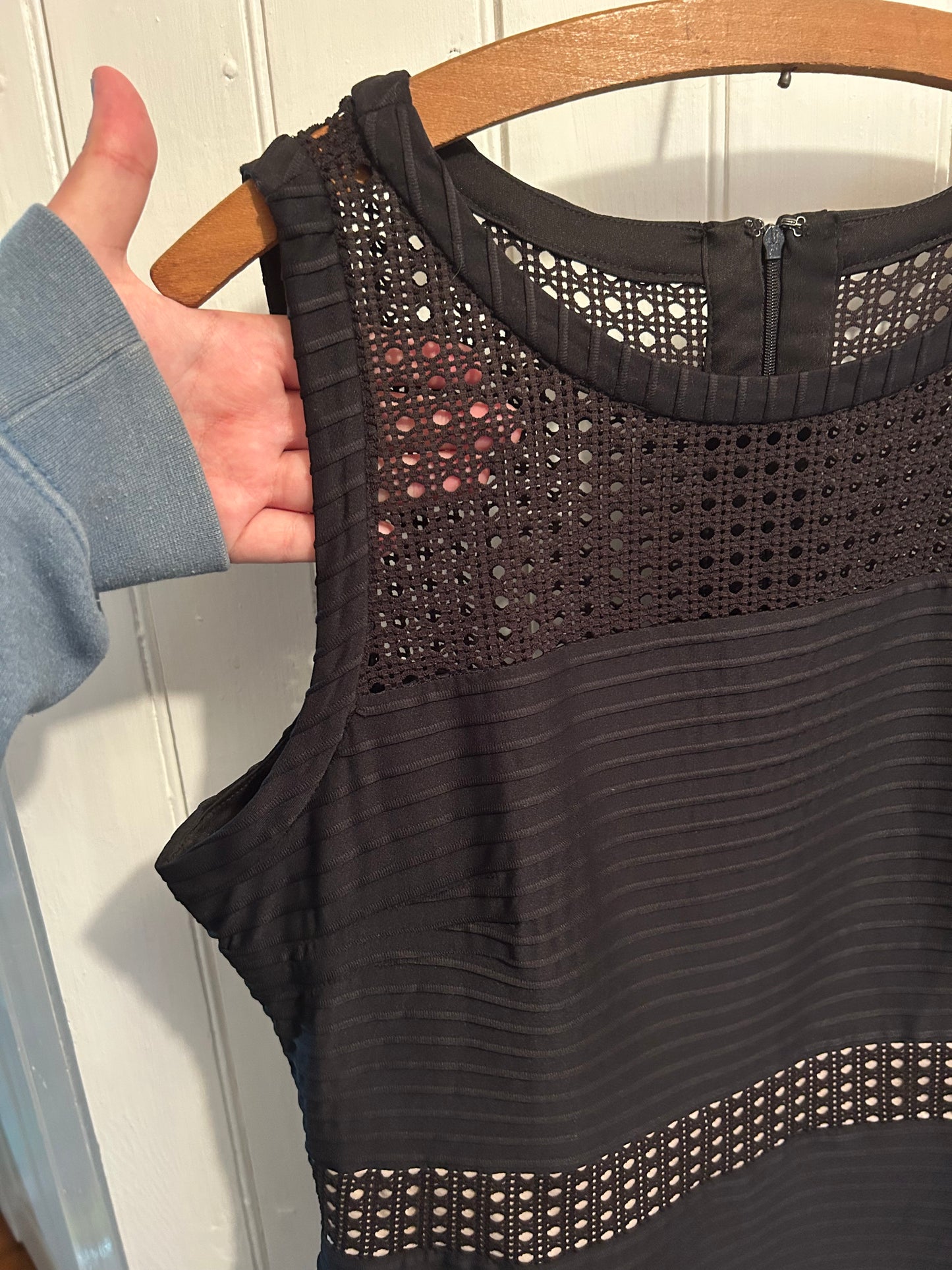 Maggy London by Melanie Lyne 14 black circle cutout dress