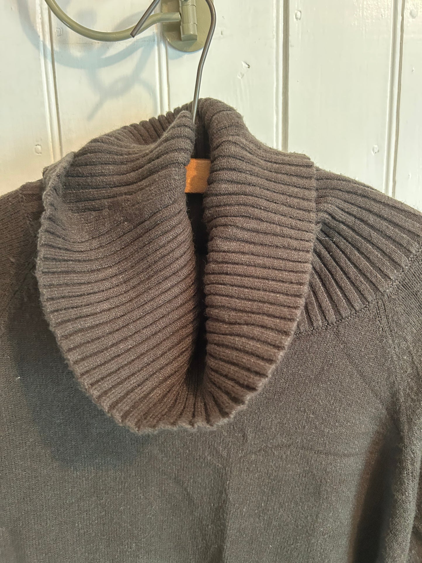 Charlie B small dark green-brown cowl neck round hem sweater
