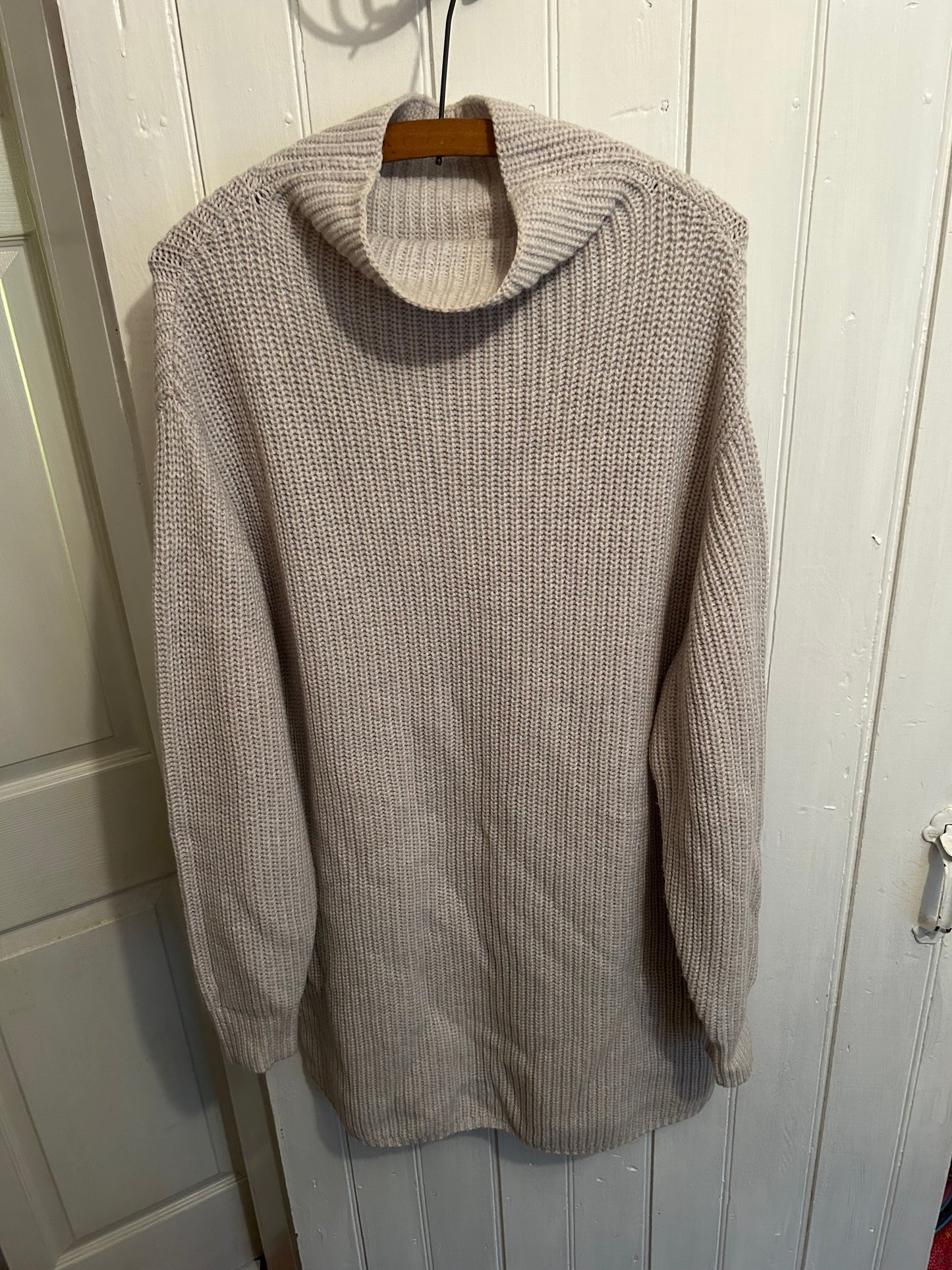 Wilfred Aritzia medium grey turtleneck knit tunic