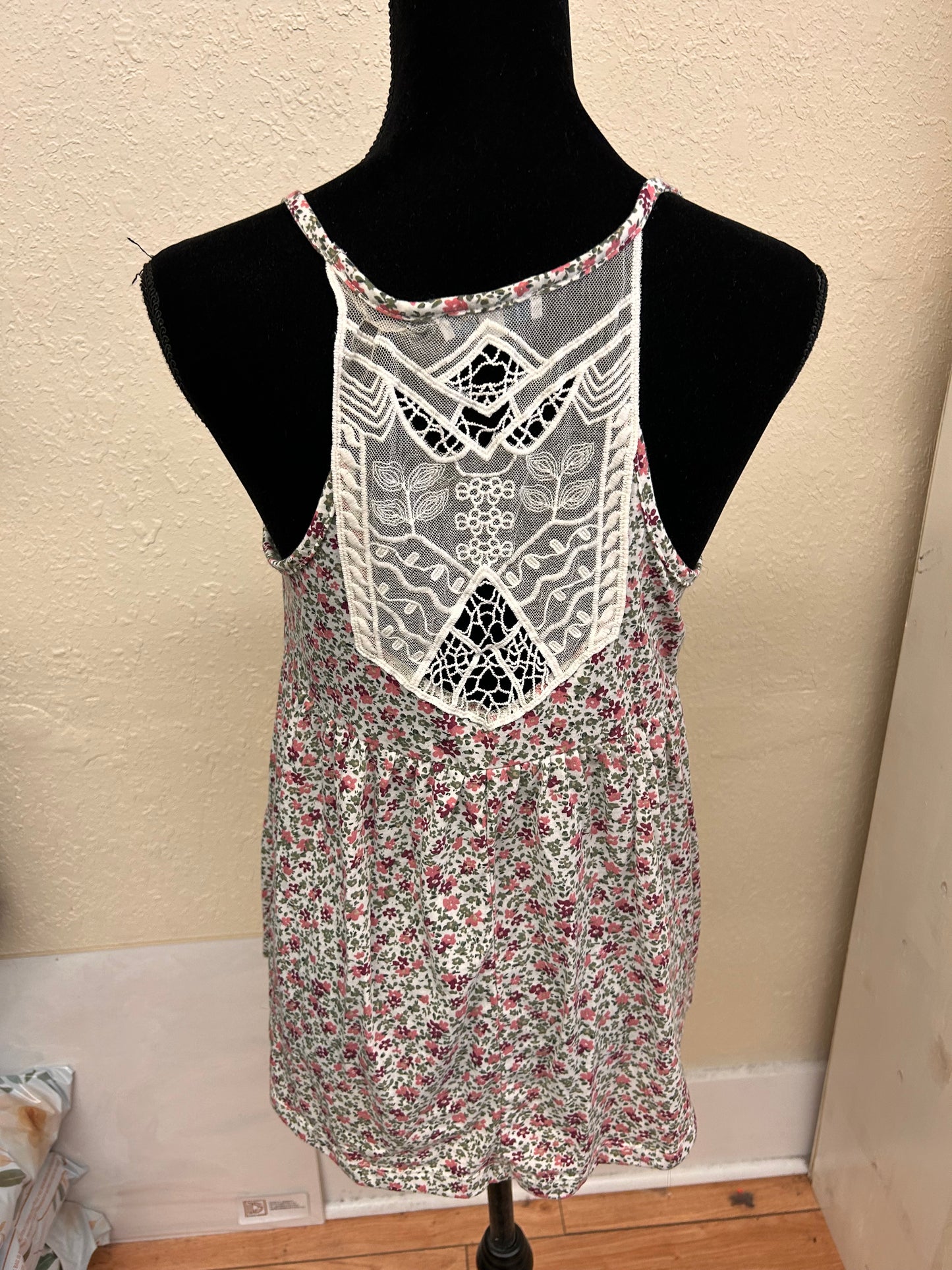 My style medium pink floral lace back tank top